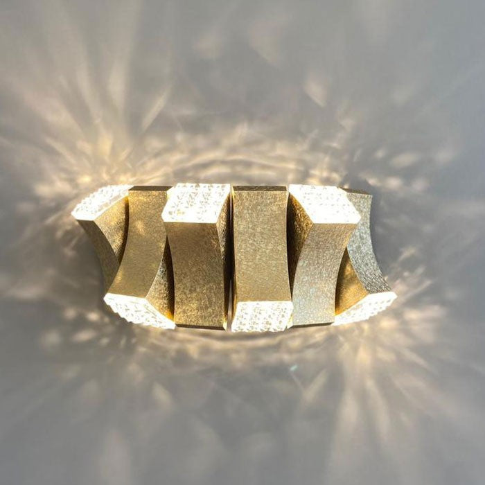 إبليك جداري