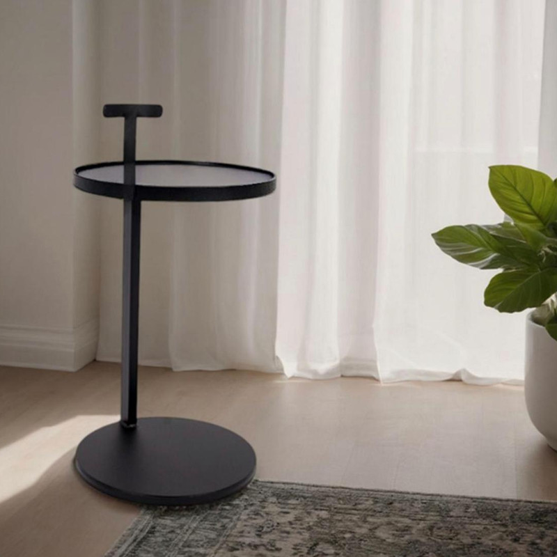 طاولة جانبية