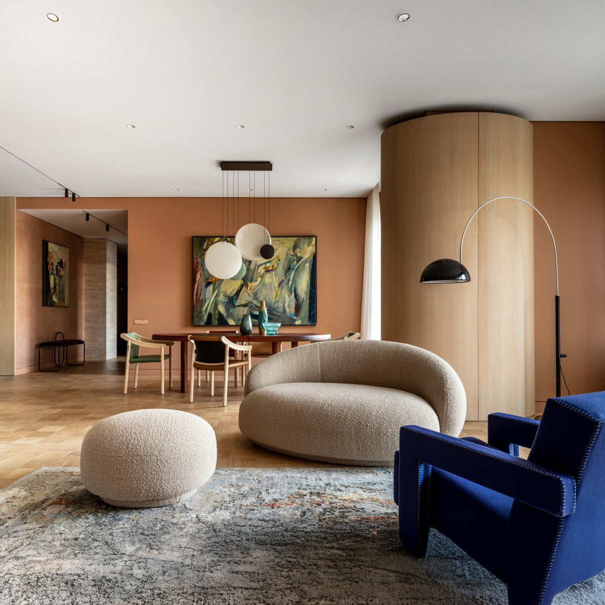 كرسي مع بوف