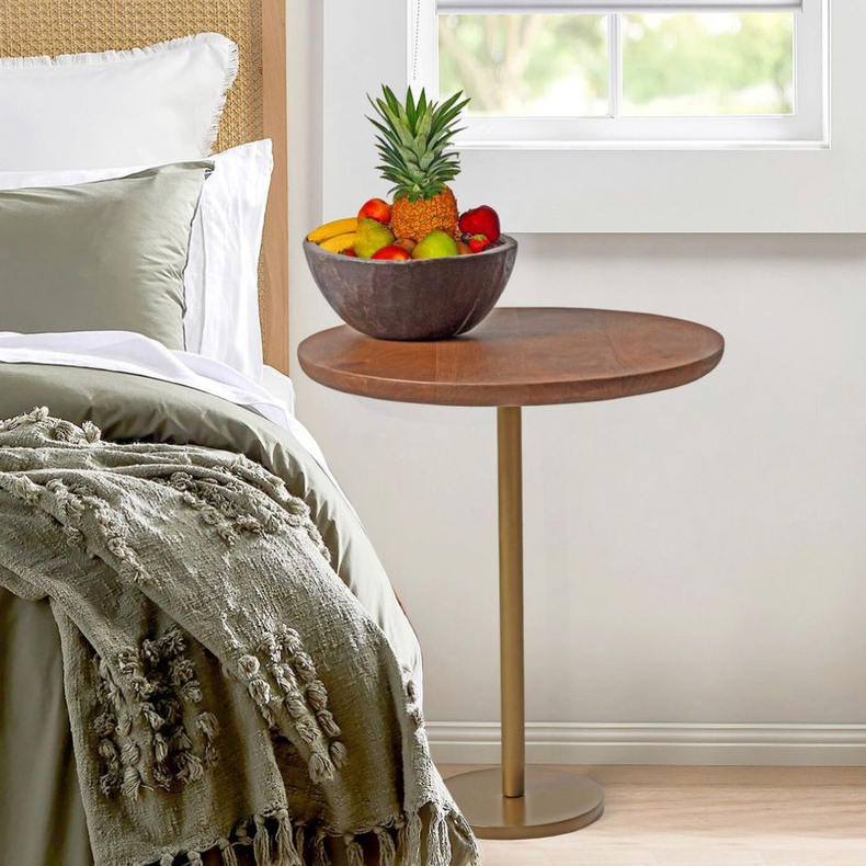 طاولة جانبية