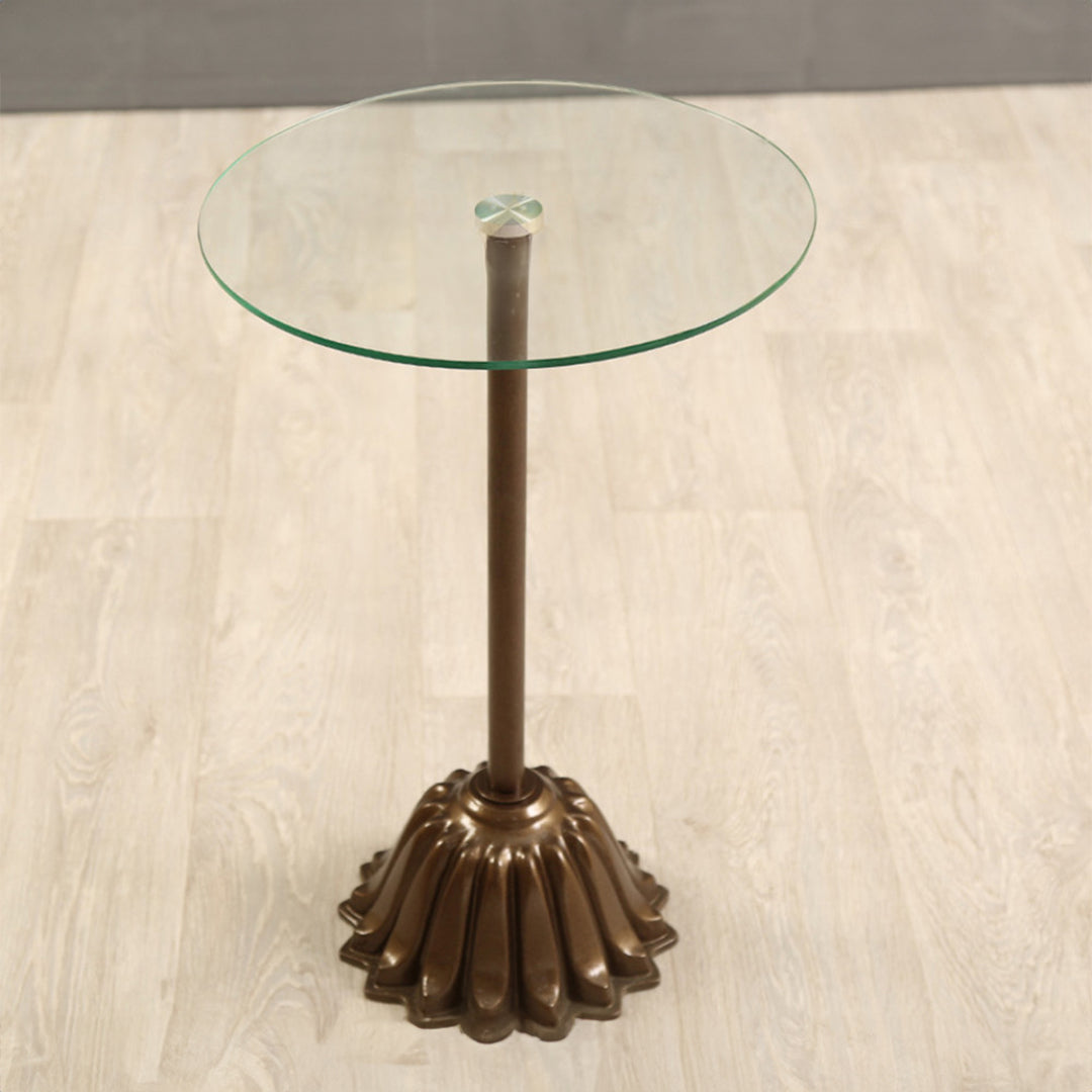 طاولة جانبية