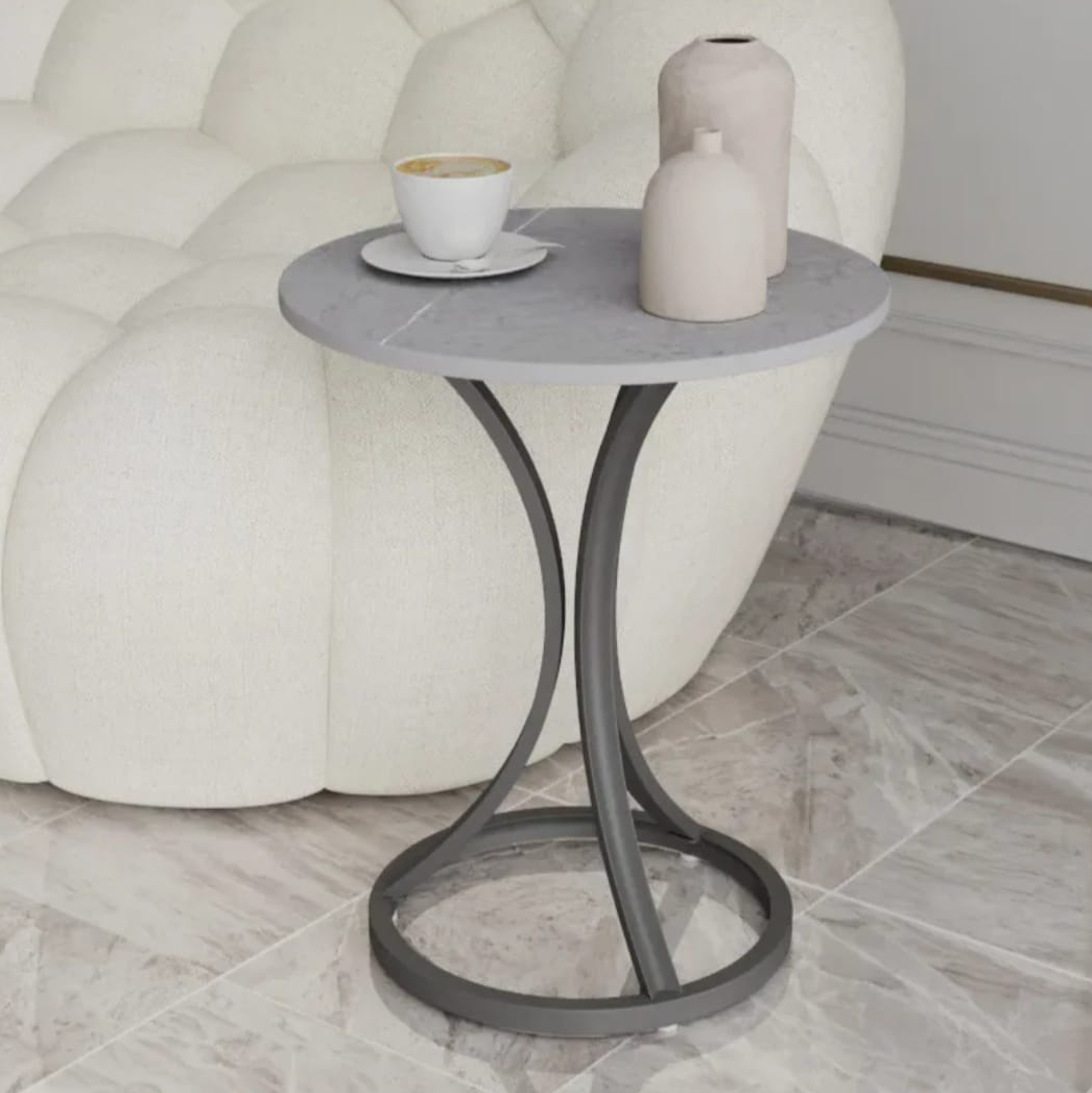 طاولة جانبية