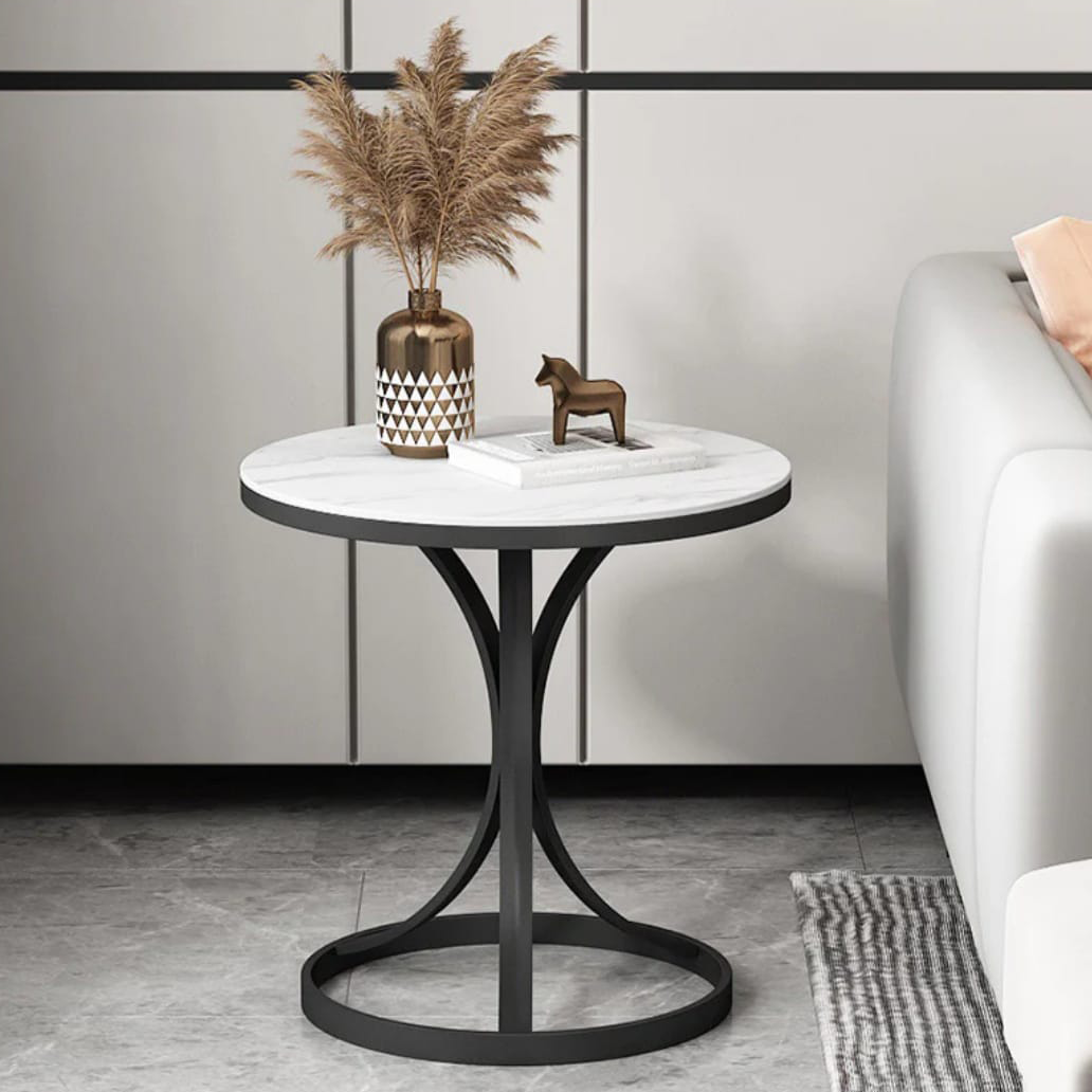 طاولة جانبية