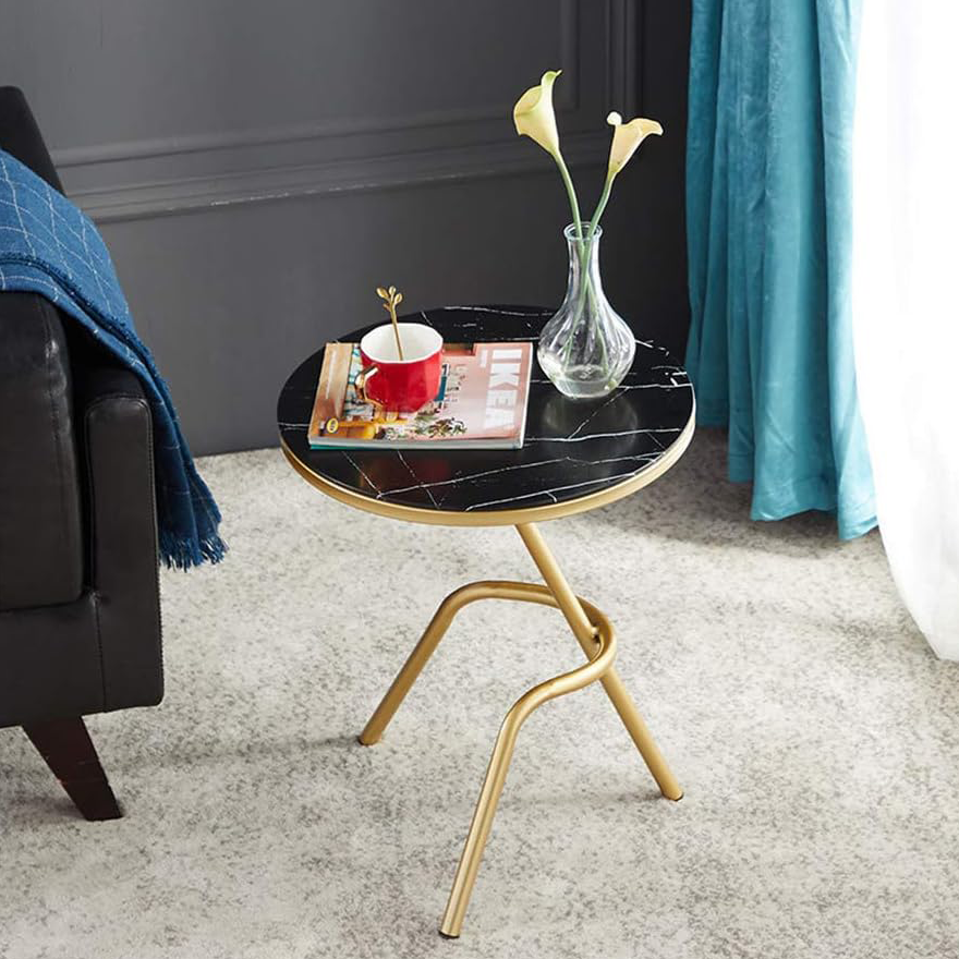 طاولة جانبية