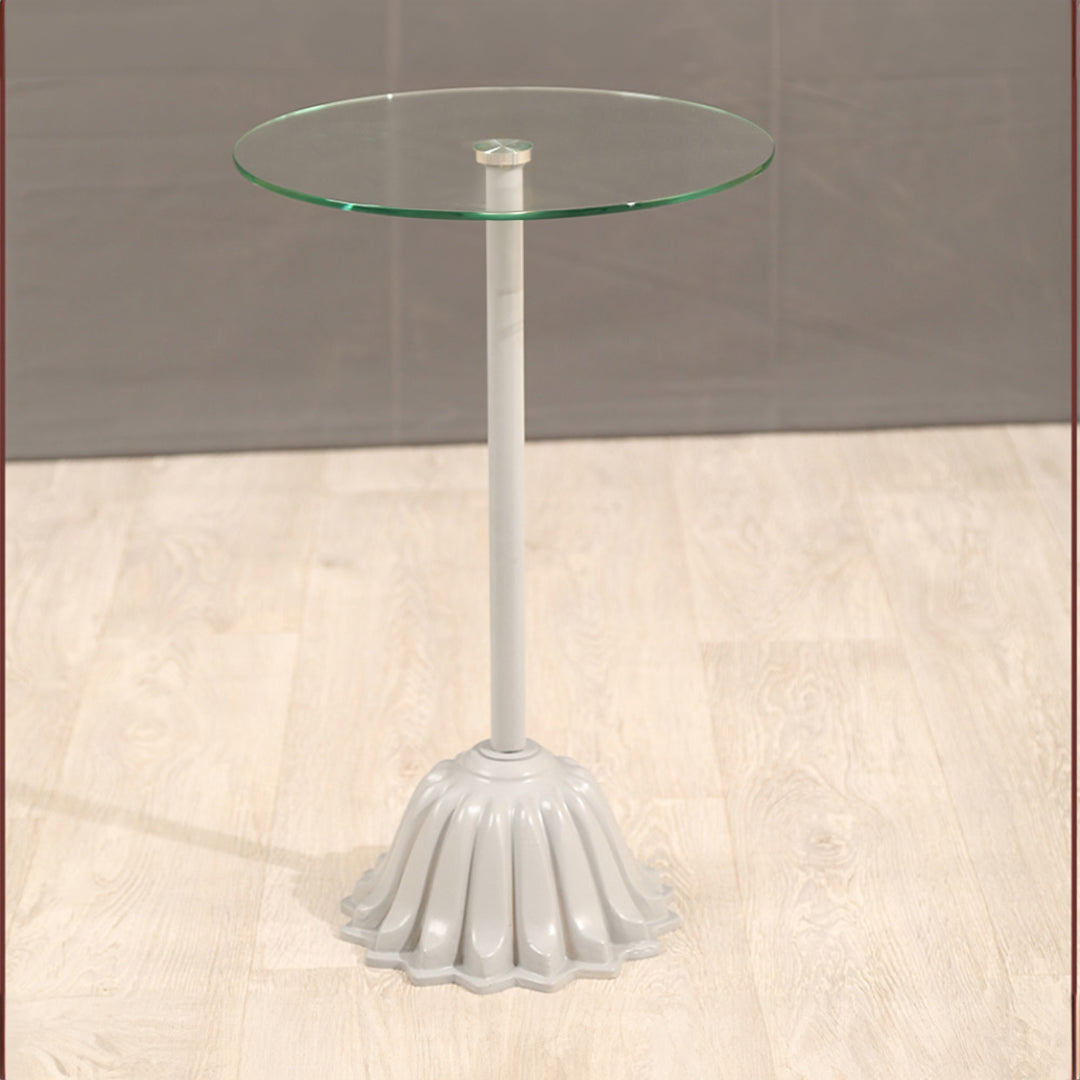 طاولة جانبية