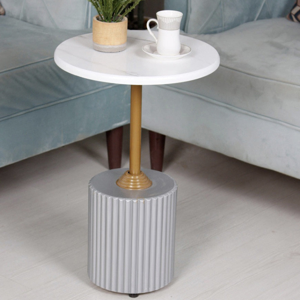 طاولة جانبية