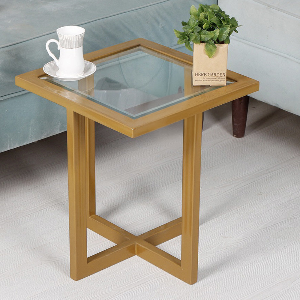 طاولة جانبية