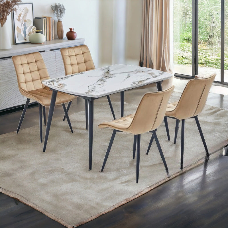 طاولة طعام مع 4 مقاعد