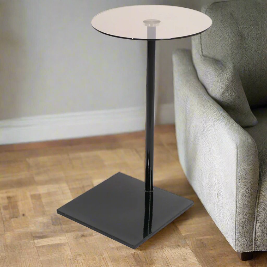 طاولة جانبية