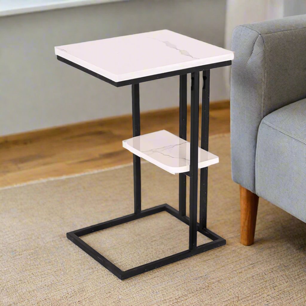 طاولة جانبية