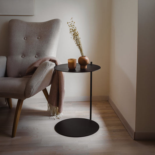 طاولة جانبية