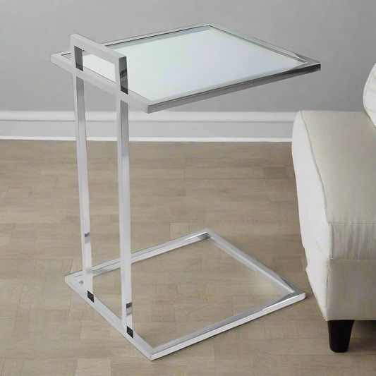 طاولة جانبية