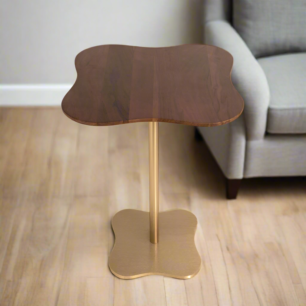 طاولة جانبية