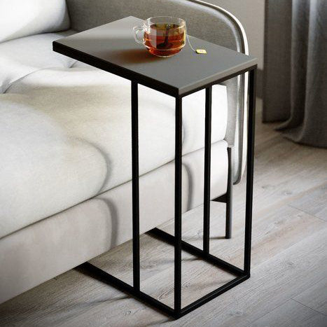 طاولة جانبية