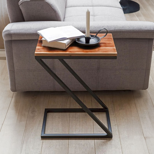 طاولة جانبية