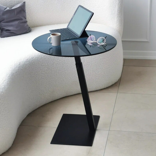 طاولة جانبية