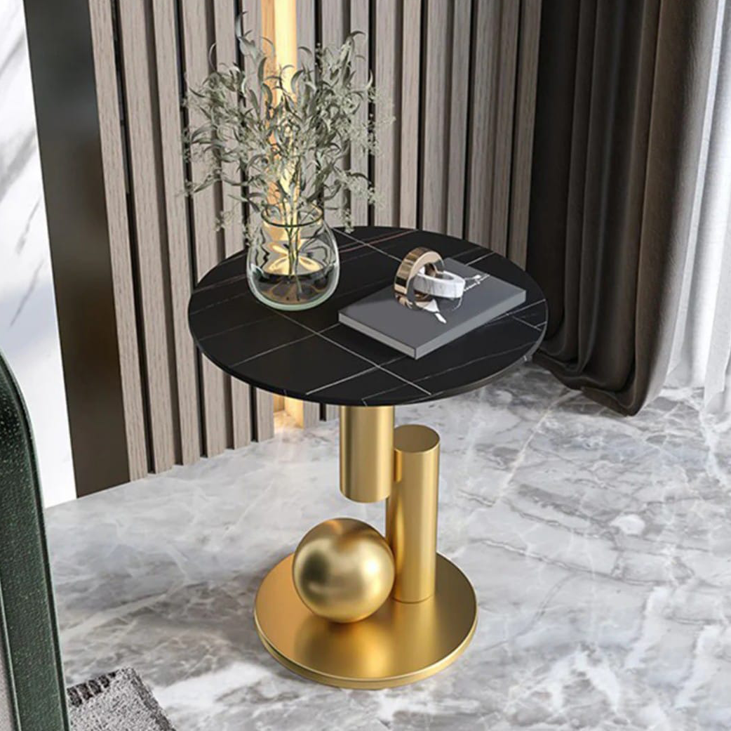 طاولة جانبية