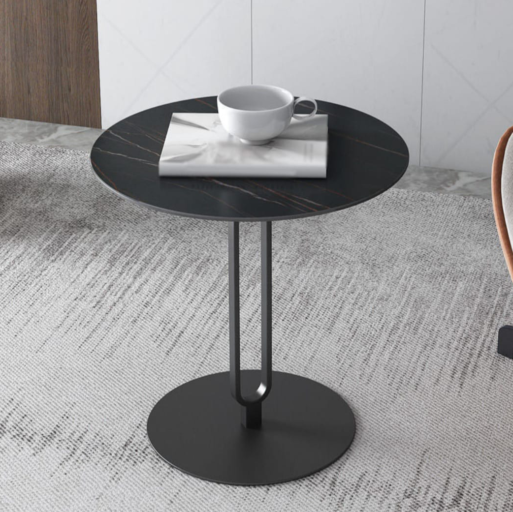 طاولة جانبية