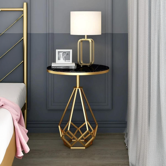 طاولة جانبية