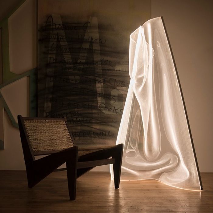 اباجورة ارضية