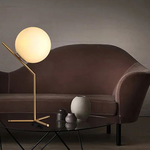 اباجورة طاولة