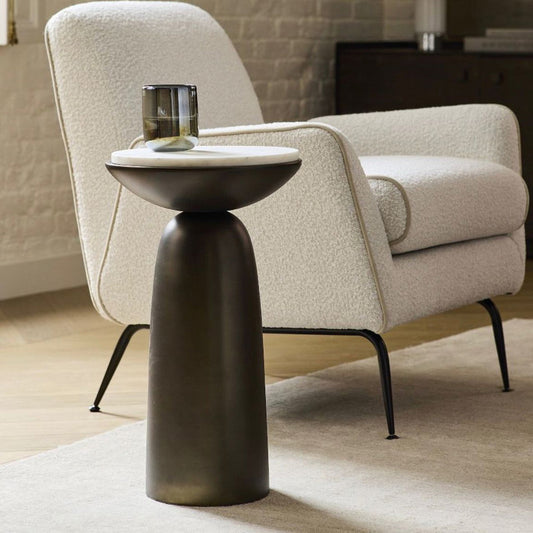 طاولة جانبية