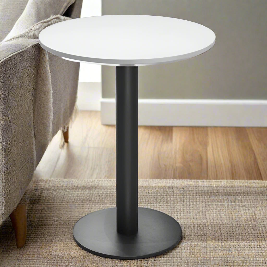طاولة جانبية