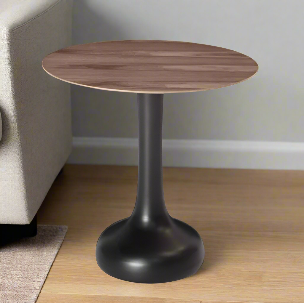 طاولة جانبية