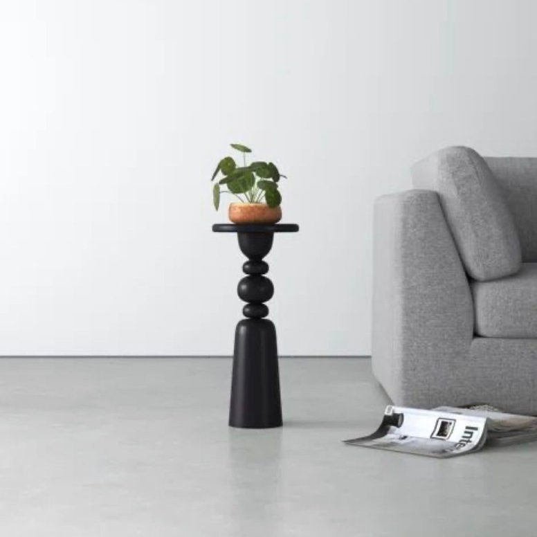 طاولة جانبية