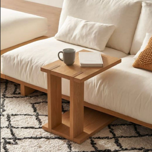 طاولة جانبية