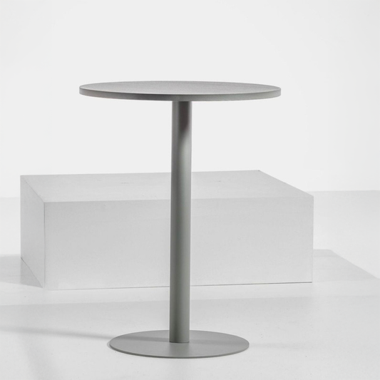 طاولة جانبية