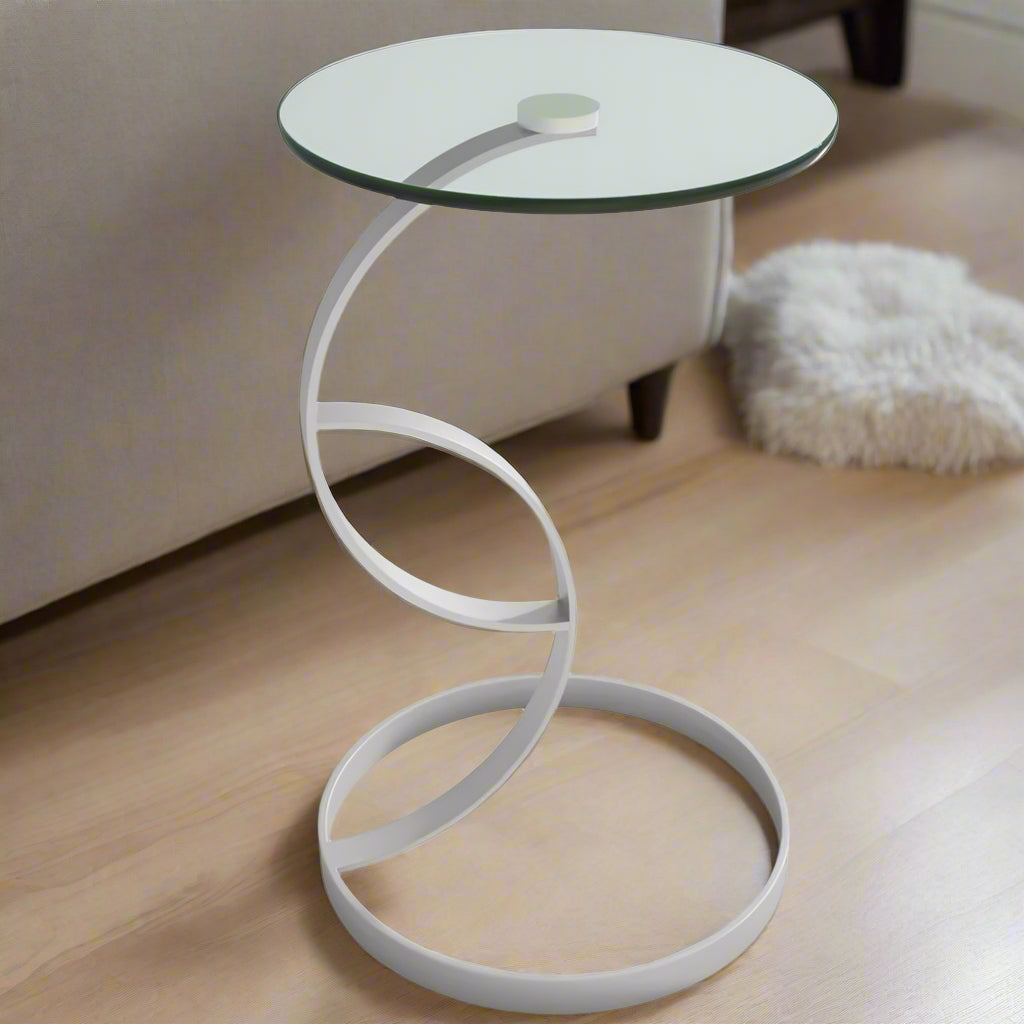 طاولة جانبية