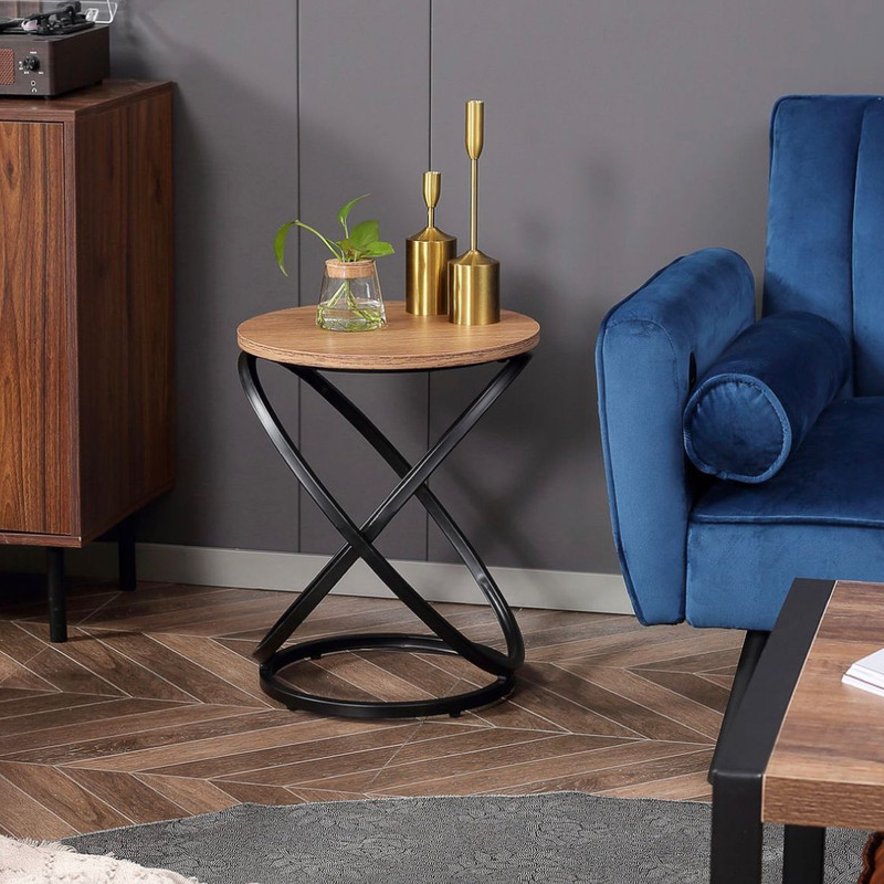 طاولة جانبية