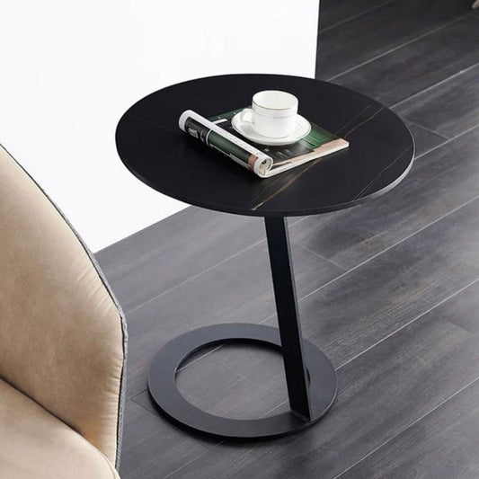 طاولة جانبية