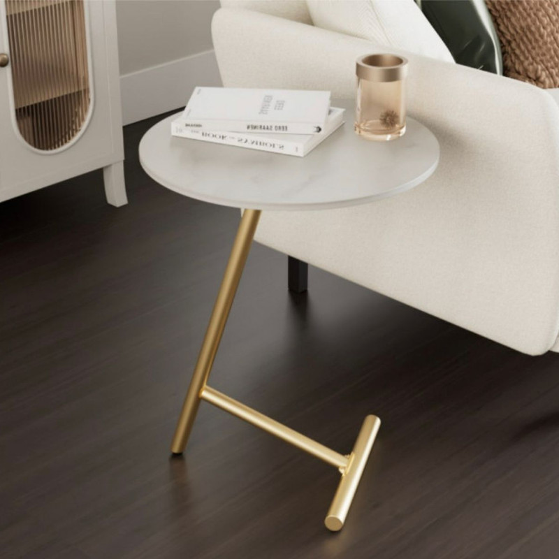 طاولة جانبية