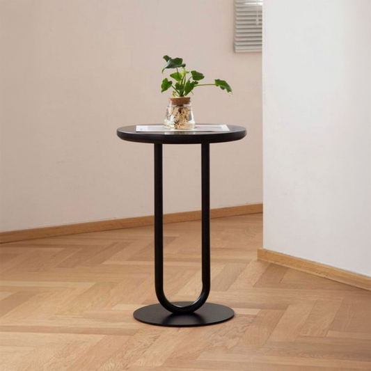 طاولة جانبية